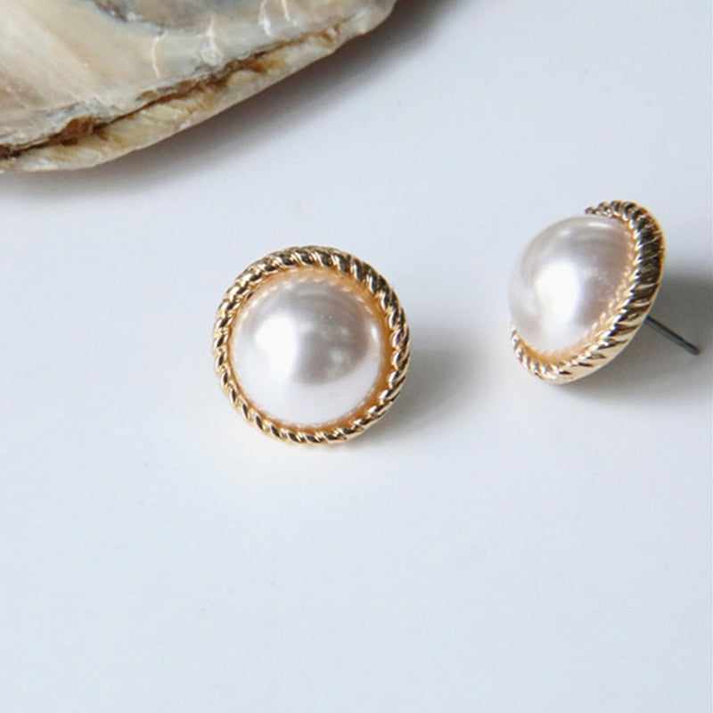 2021 New Fashion Korean Oversized White Pearl Drop Earrings for Women Bohemian Golden Round Zircon Wedding Earrings Jewelry Gift