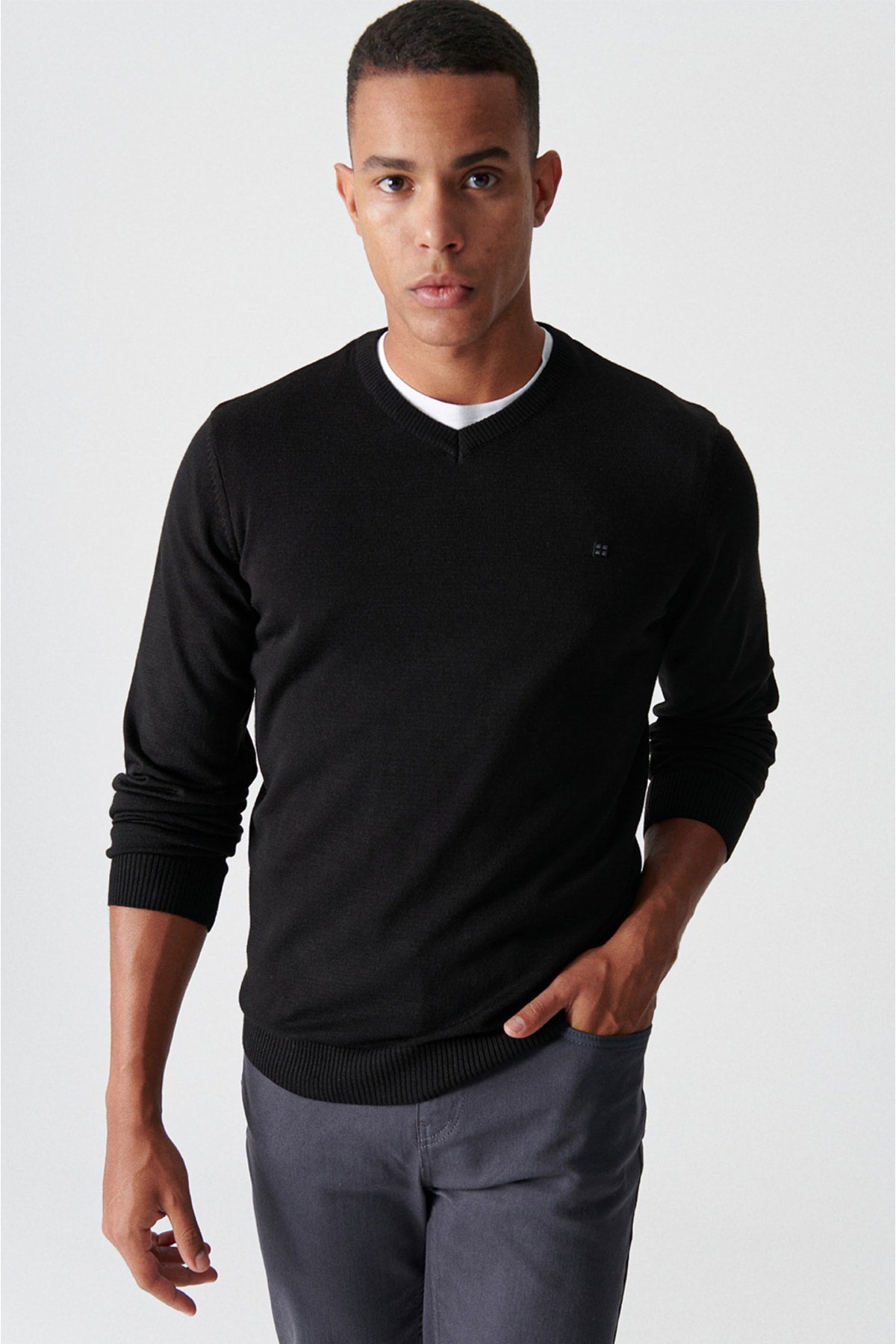 Men's Black V -Neck Regular Fit Triko Sweater E005003