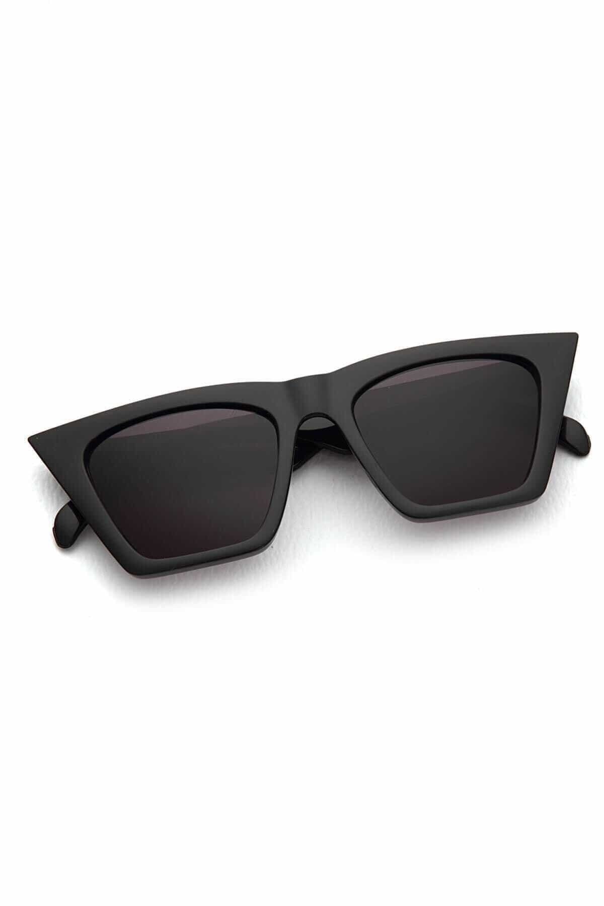 2019 Season Cat Eye Sunglasses Black