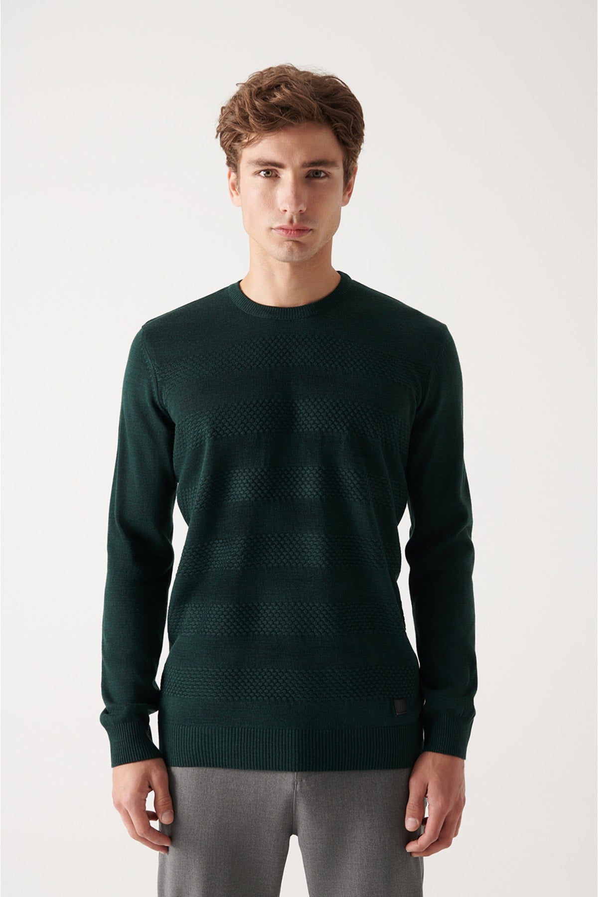 Men's Green Bicycle Neck Honeycomb textured knitwear sweater A22y5073