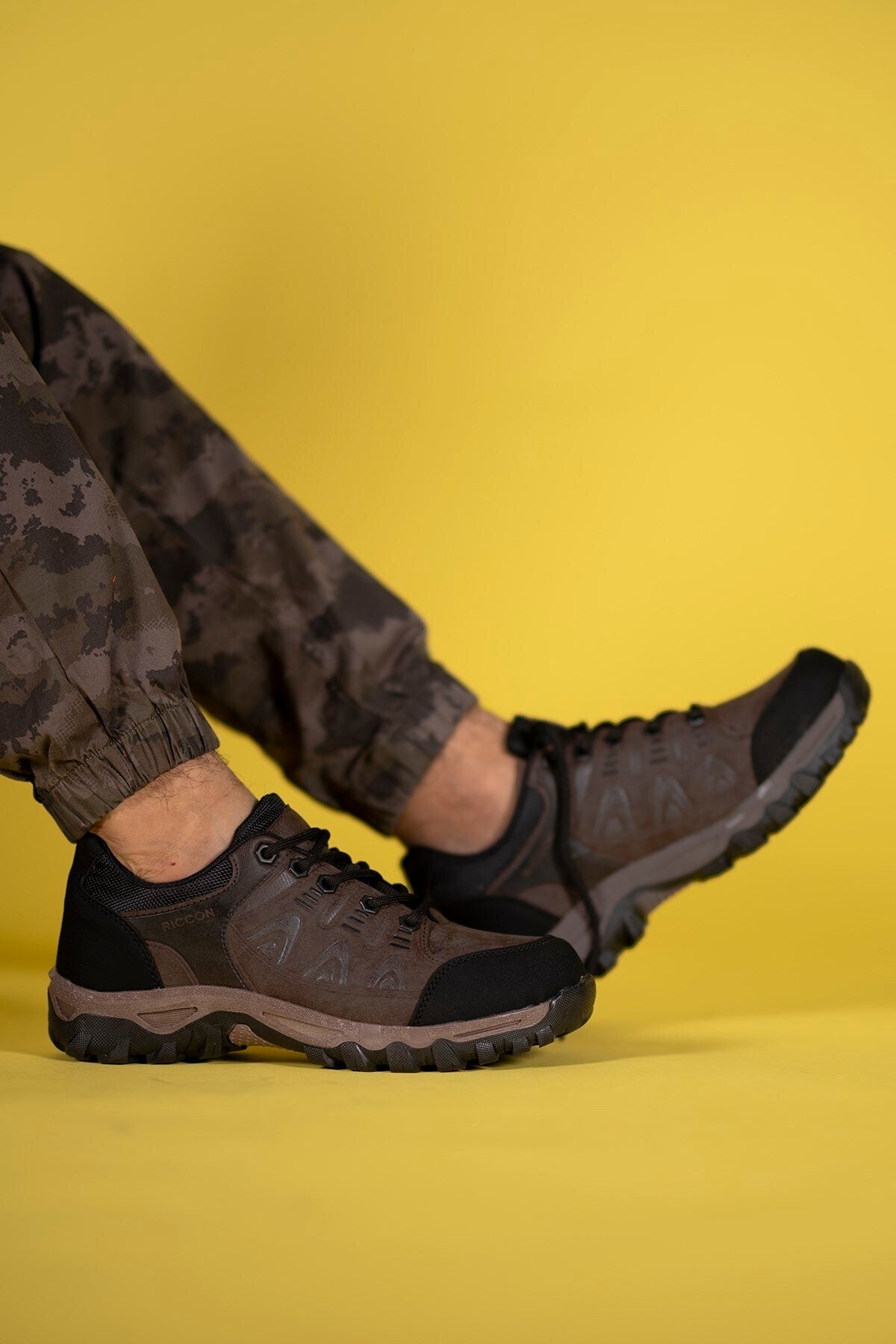Brown men's trekking shoes 00127053