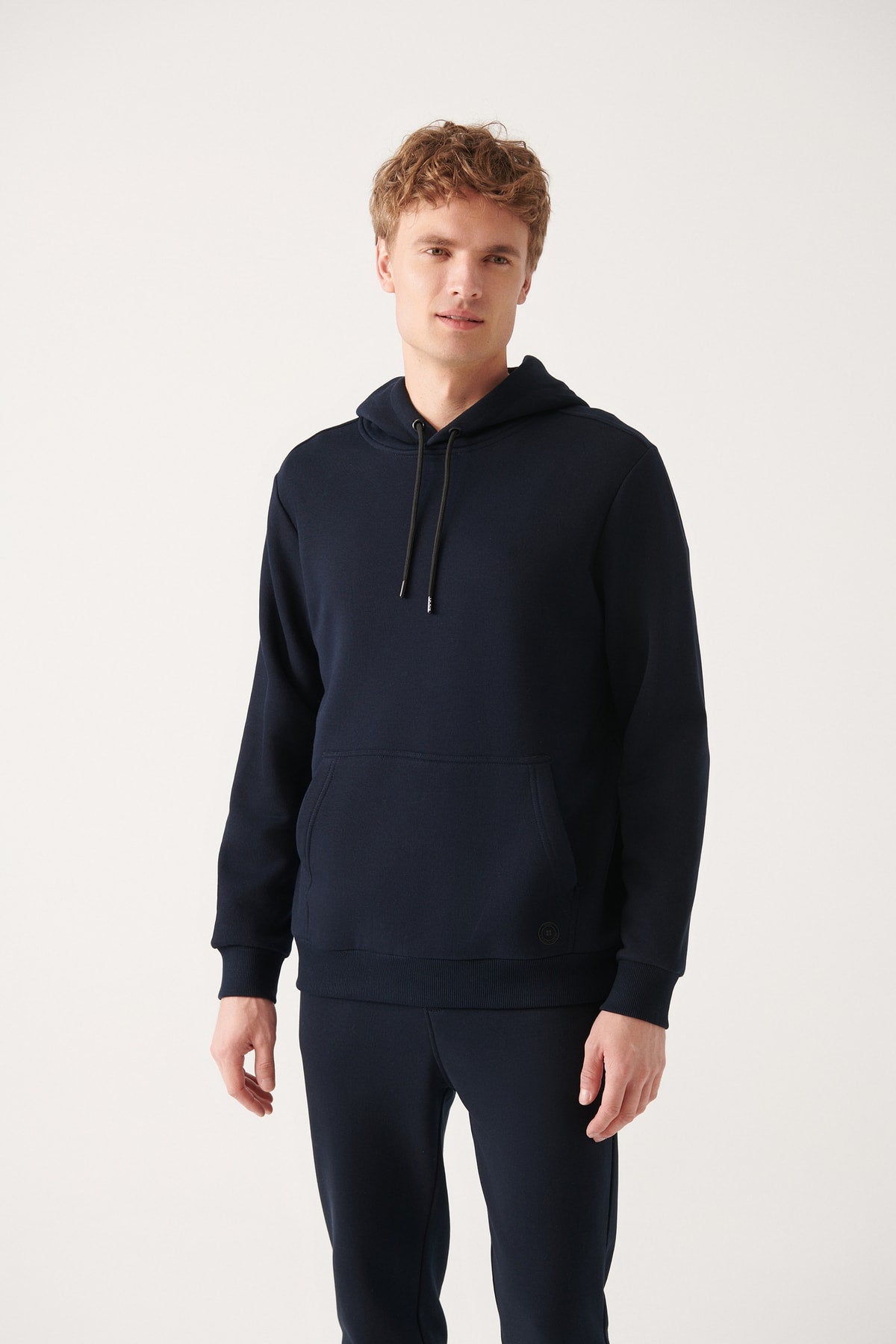 Men's Navy Basic Sweatshirt E001018
