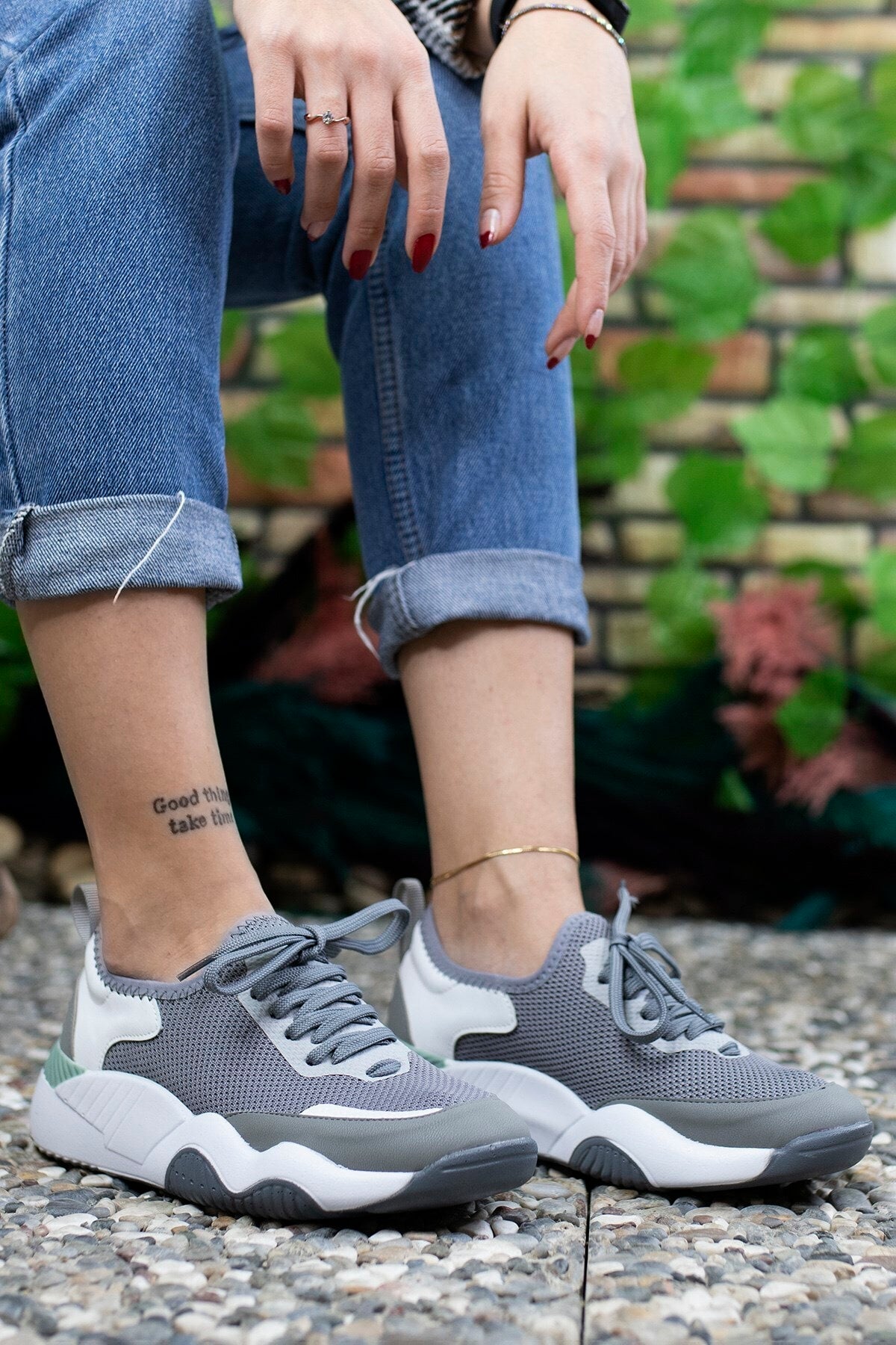 Women's Gray Sneaker 0012102