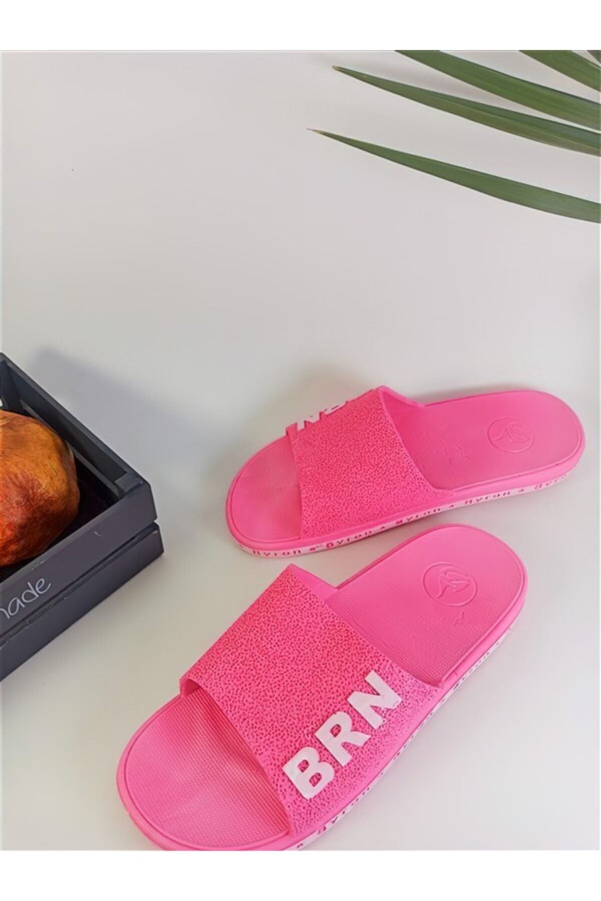 Unisex Kids Pink Slippers