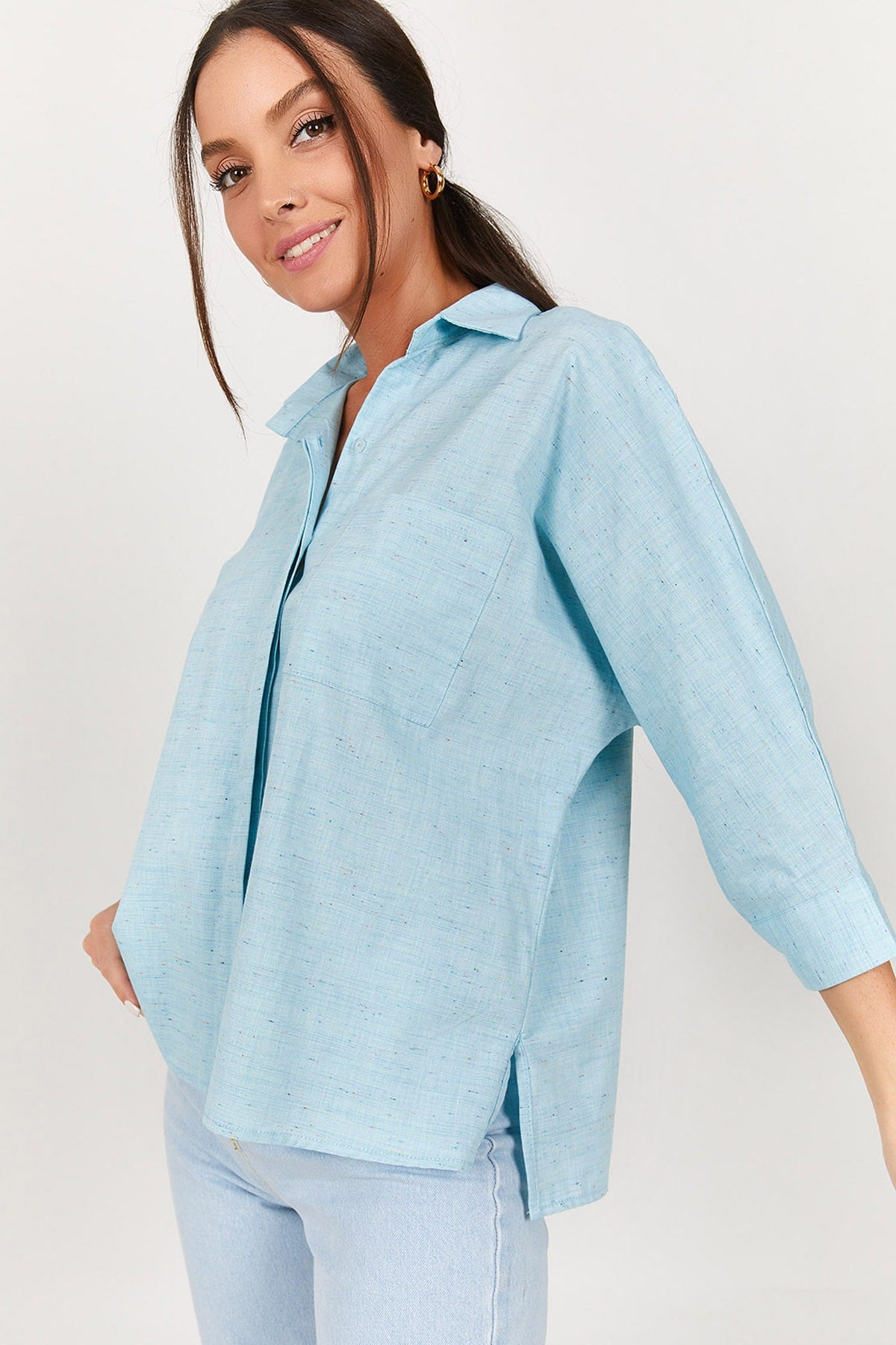 Female Baby Blue Pockets Shabby Linen Shirt ARM-21Y001035