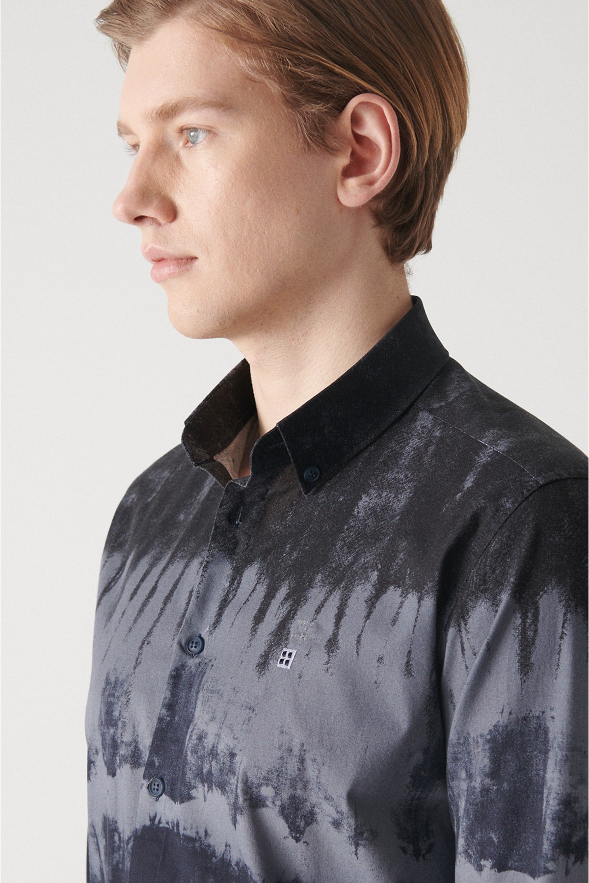 Men's Navy Blue Printed buttoned Neck 100 %Cotton Slim Fit Shirt A22Y2070