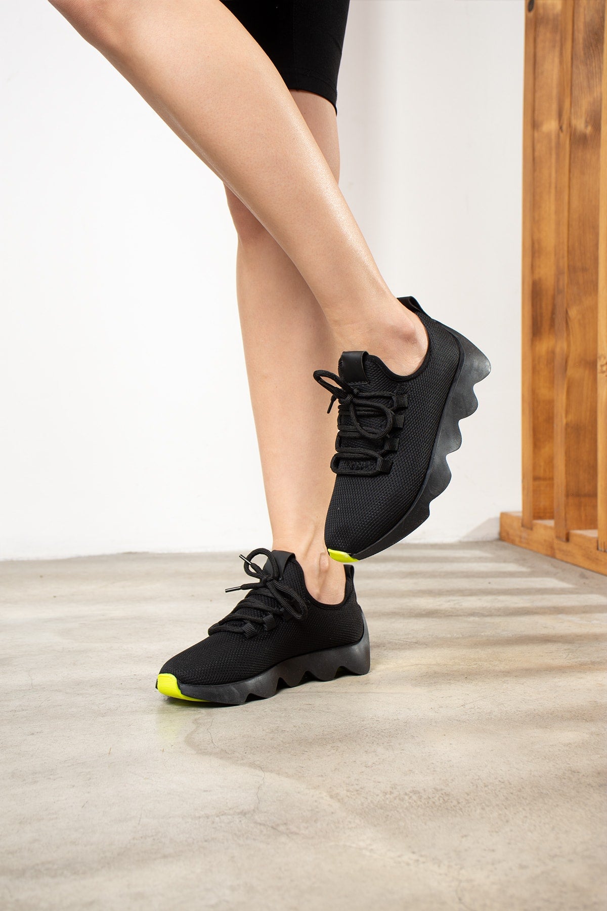 DAILY Female Black Yellow Sneaker Sneake Sneakers Laccik knitwear thick base air 300