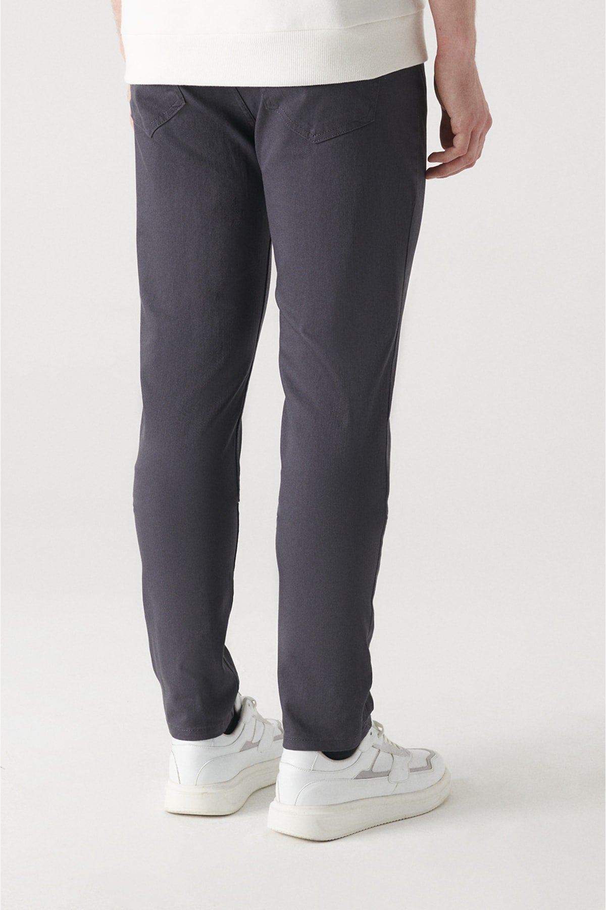 Men's Basic 5 Pocket Slim Fit Pants E003014