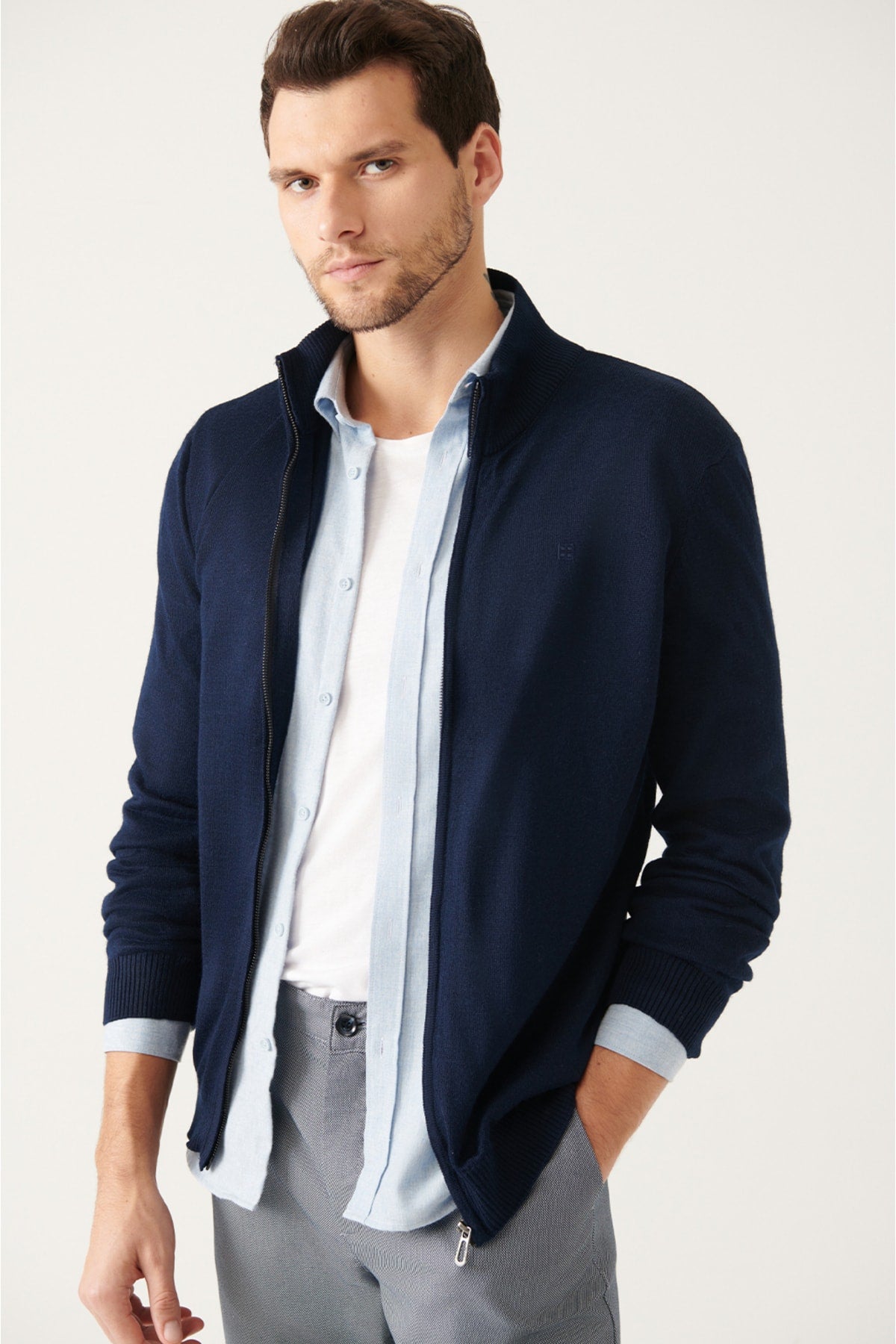 Men's navy blue woolen basic cardigan E005018