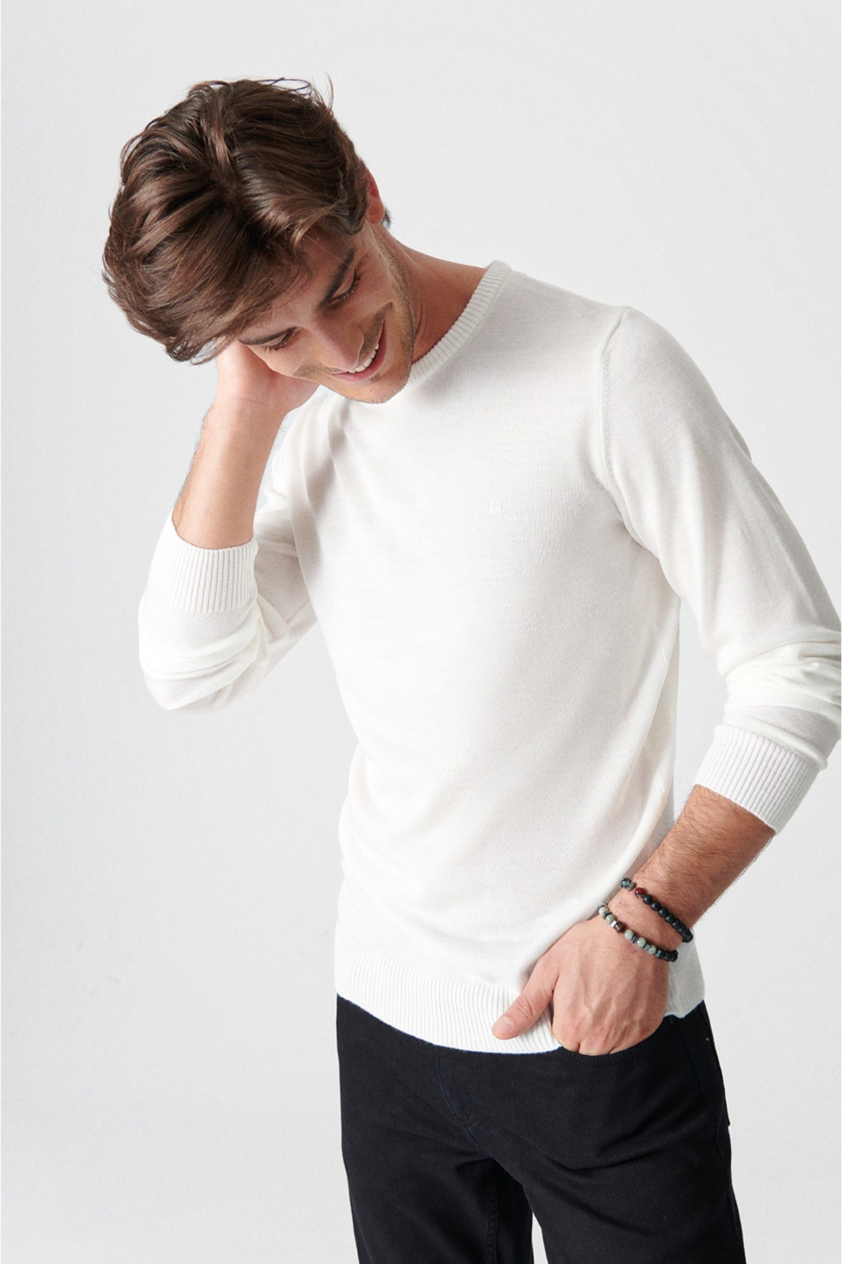 Men's white bike collar regular non -hairy fit sweater E005000
