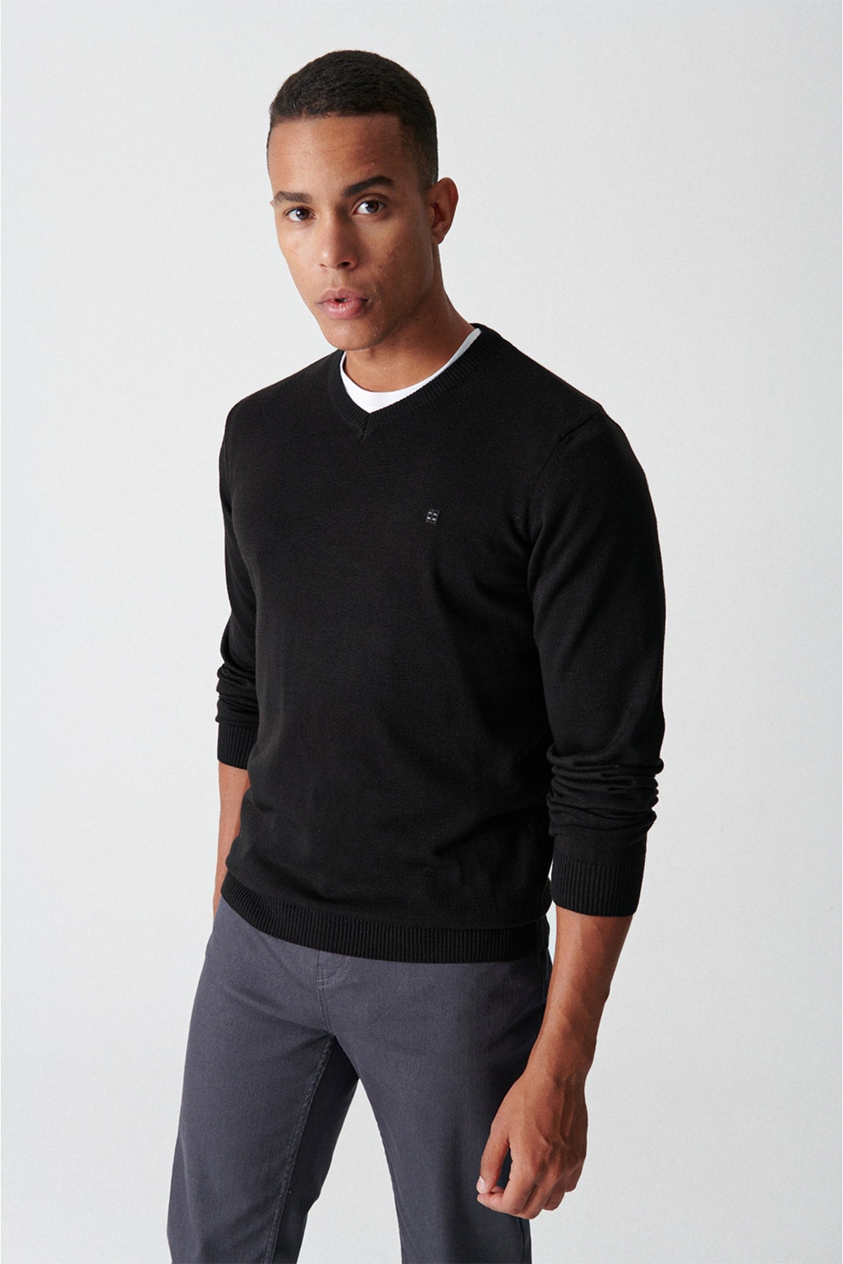 Men's Black V -Neck Regular Fit Triko Sweater E005003