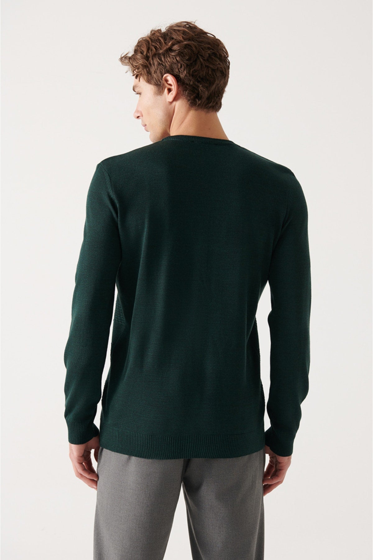 Men's Green Bicycle Neck Honeycomb textured knitwear sweater A22y5073