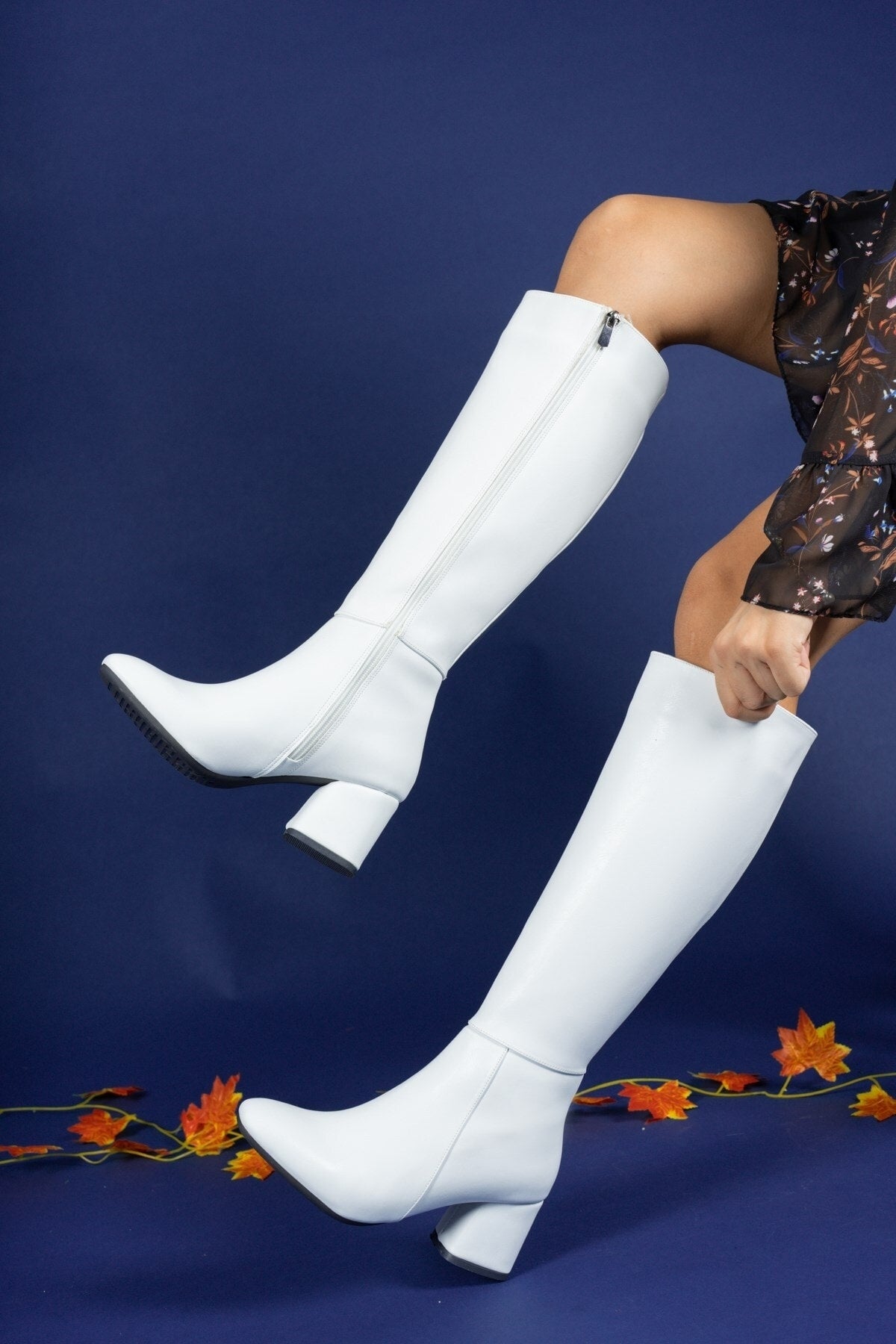 White Skin Woman Boots 0012815Y