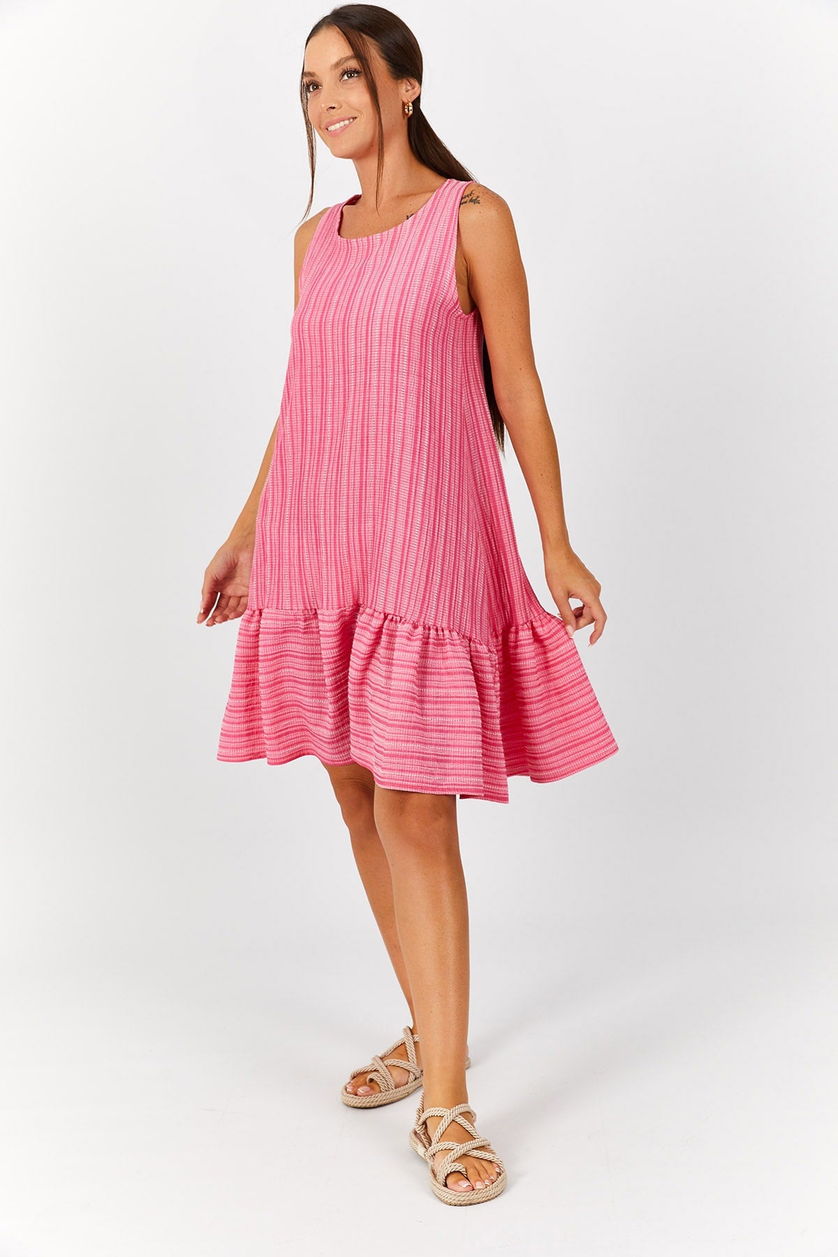 Fuchsia sleeveless skirt with frilly patterned dress Arm-221131