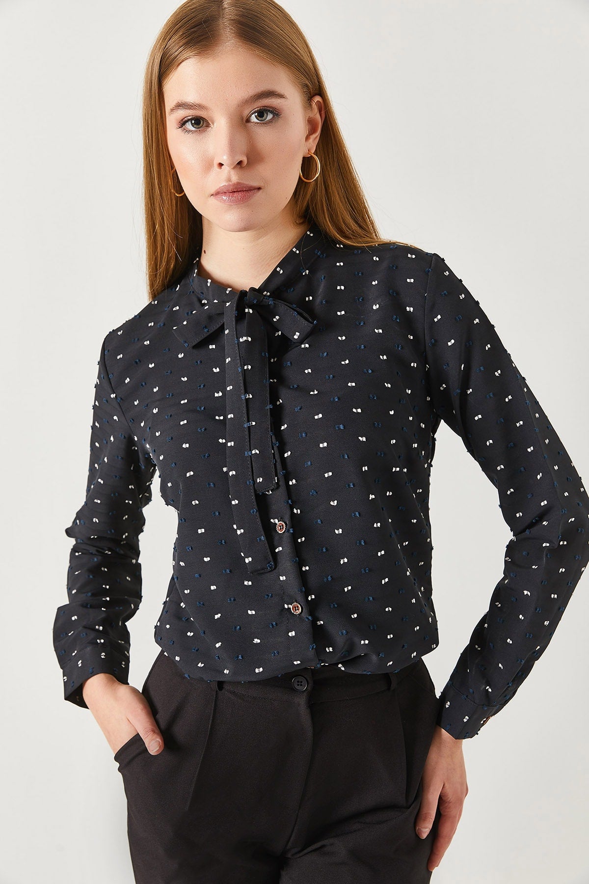 Female black collar connected patterned shirt ARM-221183