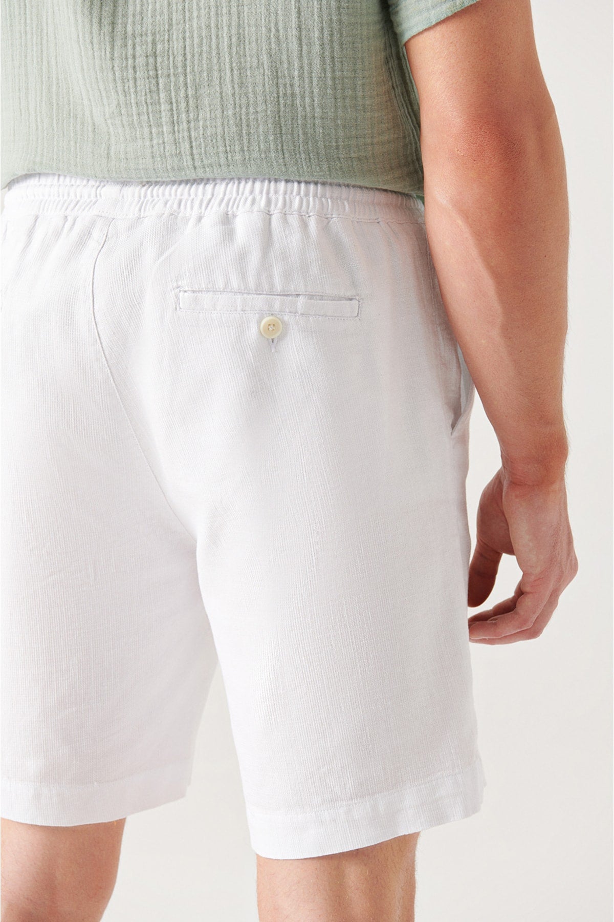 Men's white side pocket with waist tire cord Cardonian relaxed fit shorts E003603