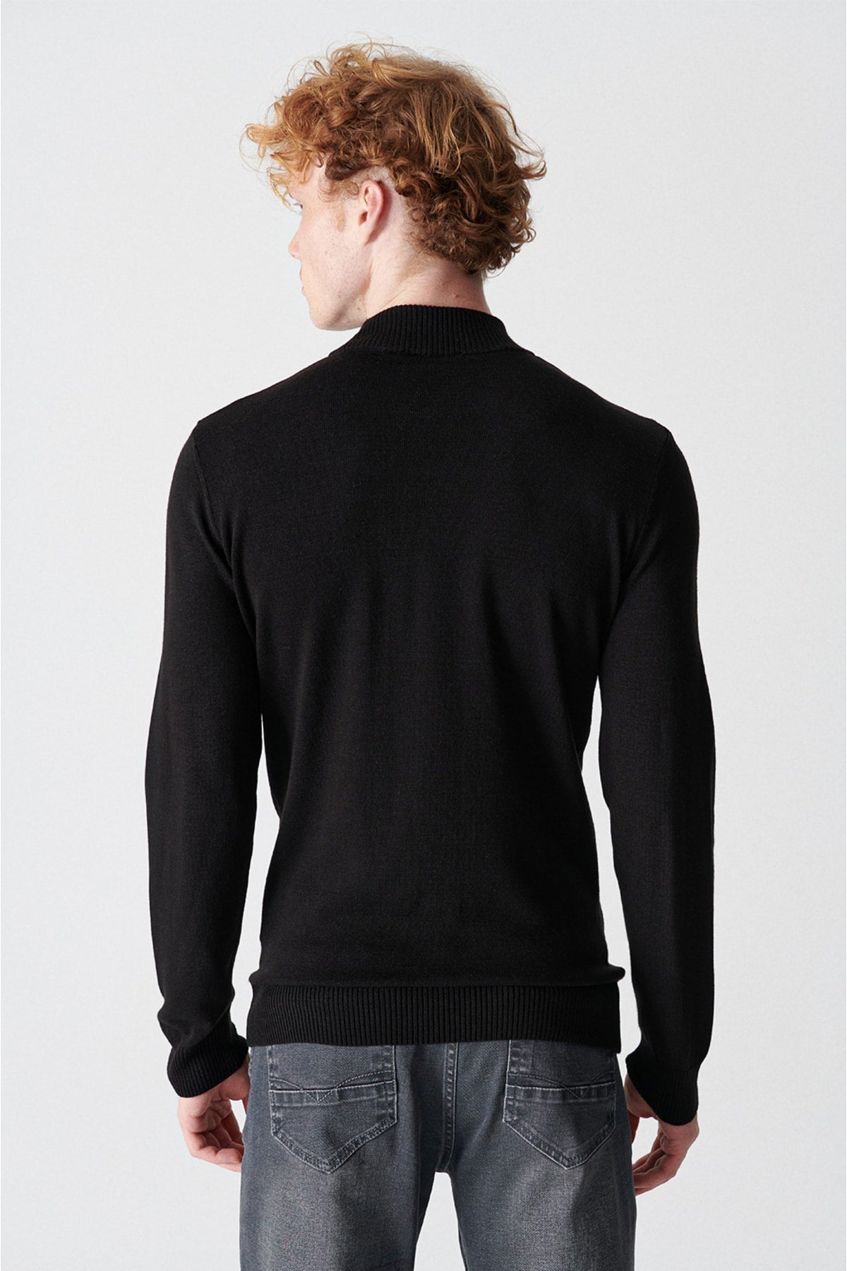 Unisex Black Half Fisherman Collar Follow -up knitwear sweater E005001