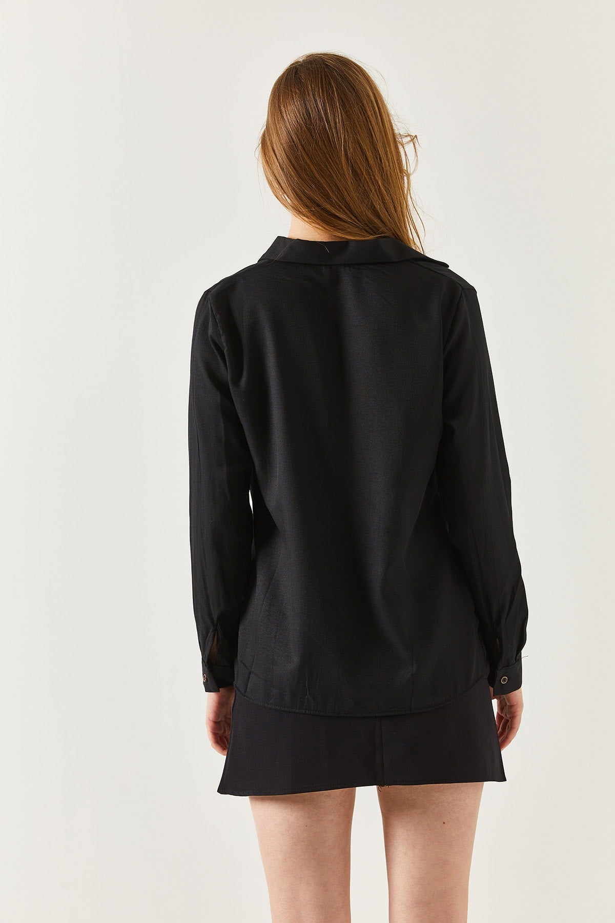 Female Black Long Sleeve Flat Shirt ARM-18Y001176